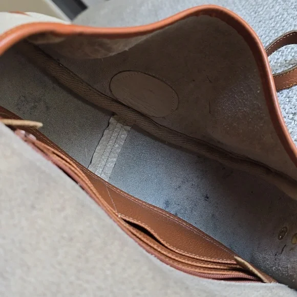 Dooney and Bourke vintage equestrian style bag